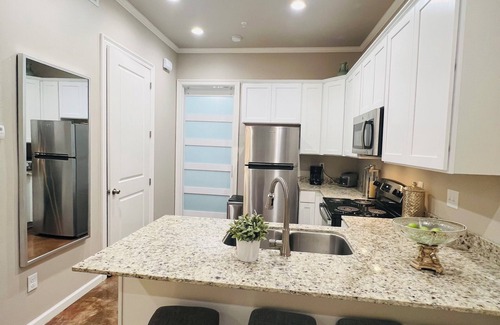 Downtown Condo | Cozy 1-bedroom 1 bath condo in walking distance to downtown Lafayette.
