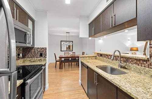 Aventura Condo | Cozy 1 bedroom +1 bathroom condo in enchanting Miami with AC, WiFi, Fitness room