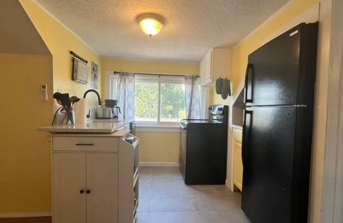 Sugar House Apartment | Cozy 1-bedroom apartment with AC and WiFi in awesome Salt Lake City