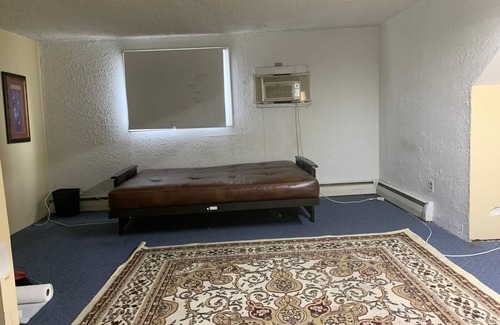 North Babylon Apartment | Cozy 1-bedroom apartment with WiFi, AC in peaceful North Babylon