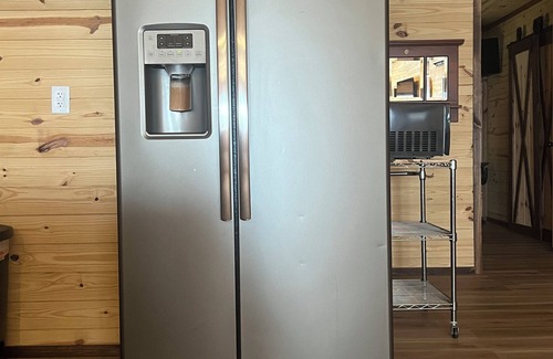 Bean Station Apartment | Cozy 1-bedroom apartment with WiFi, AC with a great view of Cherokee Lake.