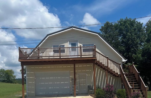 Bean Station Apartment | Cozy 1-bedroom apartment with WiFi, AC with a great view of Cherokee Lake.