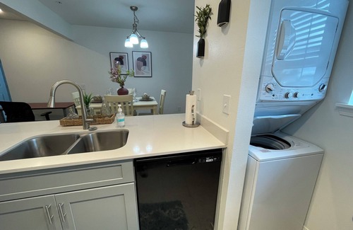 Southside Apartment | Cozy 1-bedroom apartment with WiFi, fitness room in enchanting San Antonio