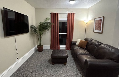 West Union Apartment | Cozy 1-Bedroom Apartment – Downtown West Union!