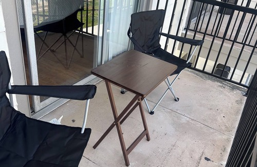 Woodlake - Briar Meadow Apartment | Cozy 1-bedroom apartment in charming Houston with fitness room, WiFi