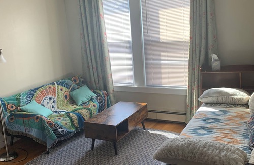 Sanford Apartment | Cozy 1-bedroom apartment in charming Sanford within 20 minutes to Maine beaches