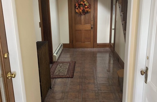 Sanford Apartment | Cozy 1-bedroom apartment in charming Sanford within 20 minutes to Maine beaches