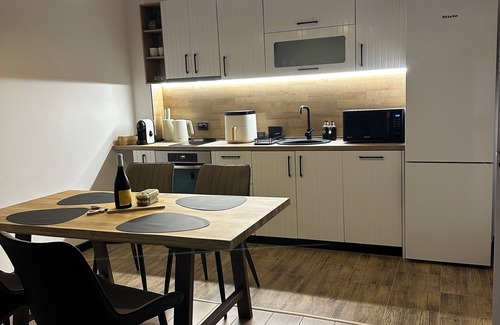 Shiligarnika Apartment | Cozy 1-bedroom apartment in gorgeous Bansko, WiFi, Gondola ski in/out