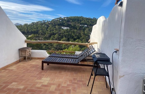 Cala Vadella Apartment | Cozy 1-bedroom apartment in tranquil IB with AC, WiFi