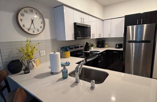 Central Tacoma Apartment | Cozy 1-bedroom apartment in enjoyable Tacoma with fitness room/AC