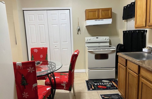 Southeast Orlando Apartment | Cozy 1-bedroom Apt. In Amazing Orlando with AC, WiFi,5 miles from MCO Airport