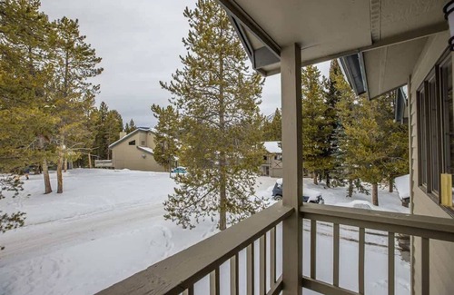 Big Sky House | Cozy 1 Bedroom Cabin With Substaintial Loft