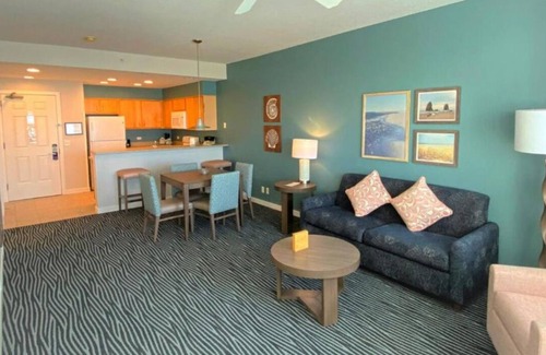 Seaside Condo | Cozy 1-bedroom condo in serene Seaside with fitness room, AC