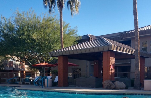 South Scottsdale Condo | Cozy 1-bedroom condo with pool and fitness room in lovely Scottsdale
