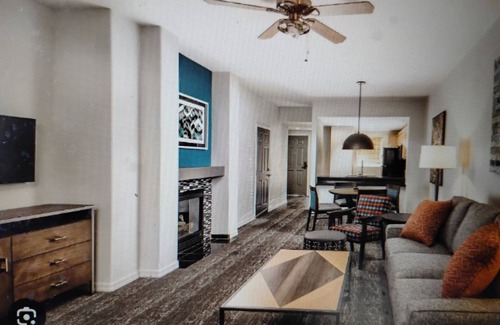 South Scottsdale Condo | Cozy 1-bedroom condo with pool and fitness room in lovely Scottsdale