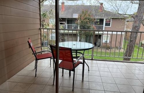 Terrytown Condo | Cozy 1-bedroom condo with WiFi, AC in tranquil Gretna
