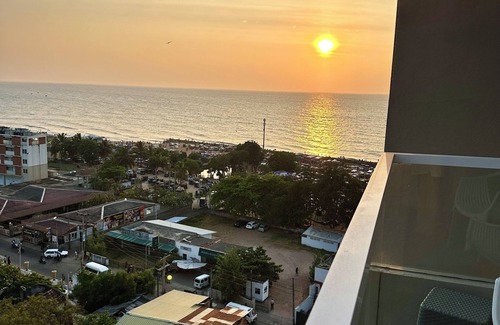 Negombo Apartment | Cozy 1-bedroom fully furnished apartment in charming Negombo beach road.