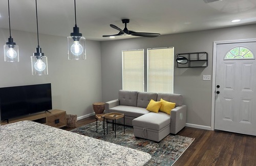 Albright Apartment | Cozy 1-bedroom in charming Durham