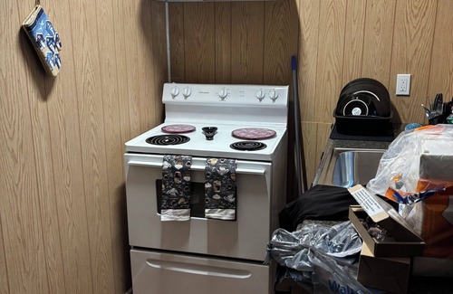 Langley House | Cozy 1-bedroom mobile home in nice Warrenville with AC-NO PETS