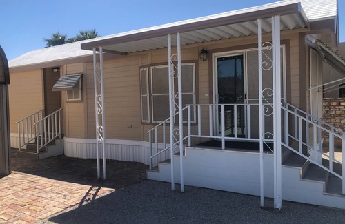 Foothills House | Cozy 1-bedroom mobile home in Yuma Foothills. Additional screened Arizona Room