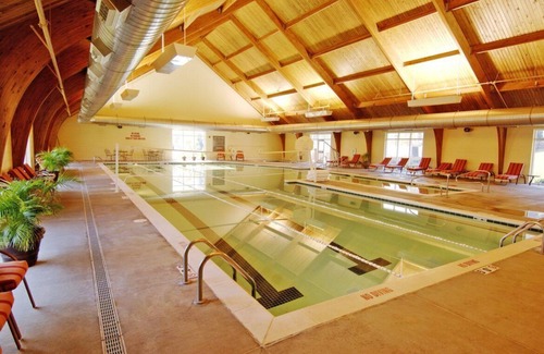Lackey Resort | Cozy 1-bedroom resort w/WiFi. AC in fantastic Williamsburg, Fitness area& pools