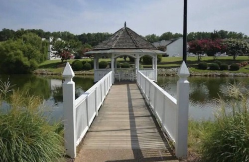 Berkeley Resort | Cozy 1 Bedroom Suite @ The Historic Powhatan