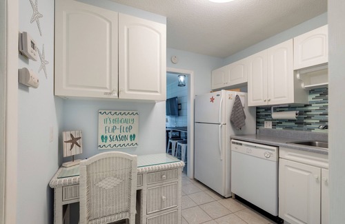 New Smyrna Beach Condo | Cozy 1-bedroom condo in beautiful New Smyrna Beach.