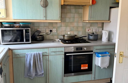 Westminster Apartment | Cozy 1-bedroom with AC, WiFi in charming London
