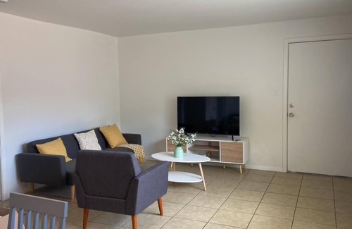 Long Beach Apartment | Cozy 1 Br Apartment Julian manor