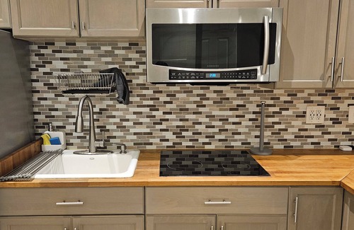 Fairfield Apartment | Cozy 1 br in-law apartment with a private entrance and patio in Fairfield