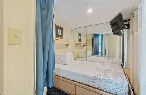 Downtown Myrtle Beach Hotel | Cozy 1 BR Oceanfront