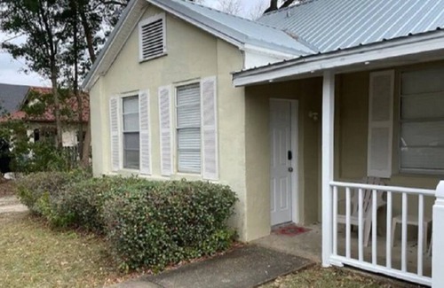Fairhope House | Cozy 1 Br unit B downtown Fai