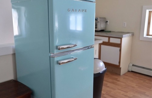 Proctorsville Apartment | Cozy 1 king bed Apt Minutes to Okemo (Pet Friendly)