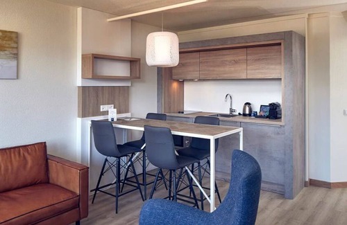 Nes Hotel | Cozy 1 King + Bunk | Heated Pool & Playground | Near Nes Beach