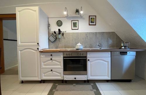 Huesten Apartment | Cozy 105 sqm maisonette - Suite Dilara