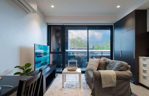 Hawthorn Apartment | Cozy 1B Hawthorn Apt Near Auburn Station
