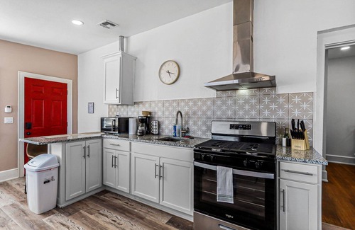 El Paso Apartment | Cozy 1B Private Terrace View