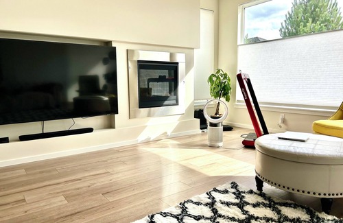 Fairwood House | Cozy 1b1b1wc suite in Renton with WiFi, AC, dedicated work space