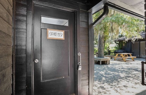Beaufort House | Cozy 1bed 1bath Guest House Near Downtown & Parris Island