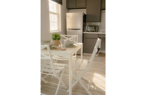 Harlandale Apartment | Cozy 1bedroom apt getaway near downtown