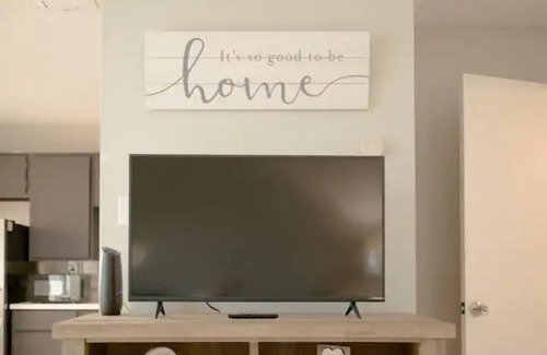 Harlandale Apartment | Cozy 1bedroom apt getaway near downtown