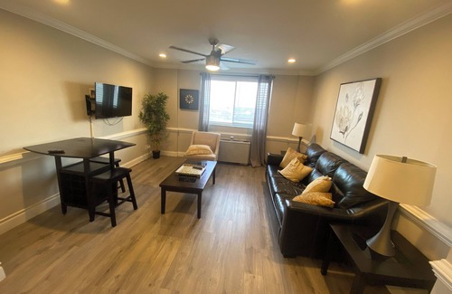 Peachtree Center Condo | Cozy 1BR, 1BA in Midtown - Sleeps 4,Near Attractions & Dining!