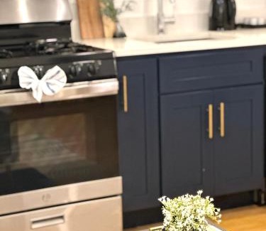 Downtown Apartment | Cozy 1BR Apt Downtown Steps from Convention Center