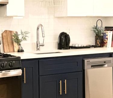 Downtown Apartment | Cozy 1BR Apt Downtown Steps from Convention Center