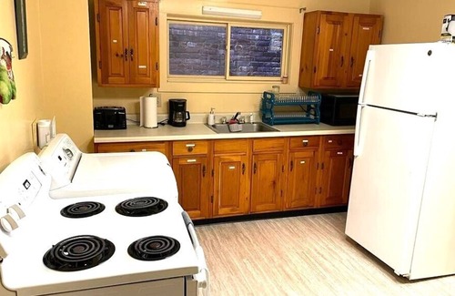 Albany Apartment | Cozy 1BR Apt near NYS Museum
