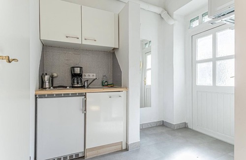 Rudolfsheim-Funfhaus Apartment | Cozy 1BR Apt: TV & Netflix, Close to Metro Lines