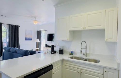 Central Myrtle Beach Apartment | Cozy 1BR Condo | 5 Min to Beach | First-Floor
