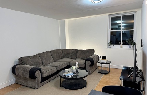 Victoria Apartment | Cozy 1BR Flat in Hackney Central