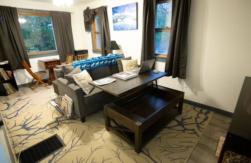 Cavendish House | Cozy 1BR Hilltop Getaway minutes from Okemo