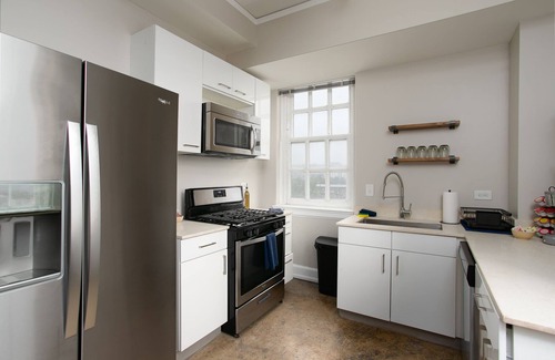 Civil Rights Historic District Apartment | Cozy 1br- mins to UAB Hospital + Remote Workspace
